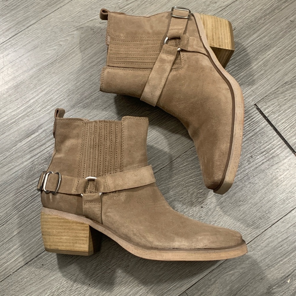 Sam Edelman Bellamie Khaki Suede Western Style Square Toe Boots Size 9